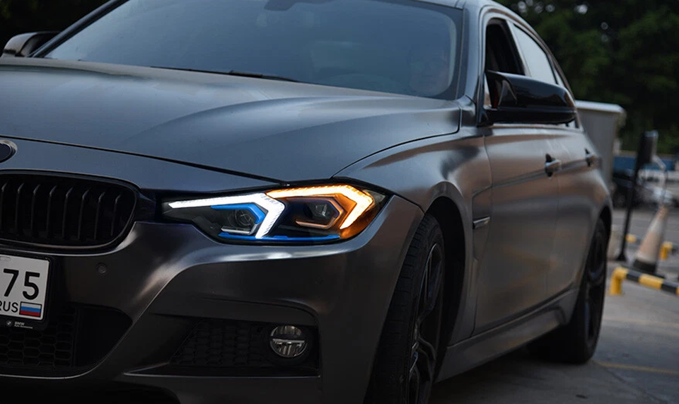 Applicable to 2013-2018 BMW 3 Series F30 LED Headlight Assembly Upgrade Version, Blue Frame Lens, Streamer Turn Signal
