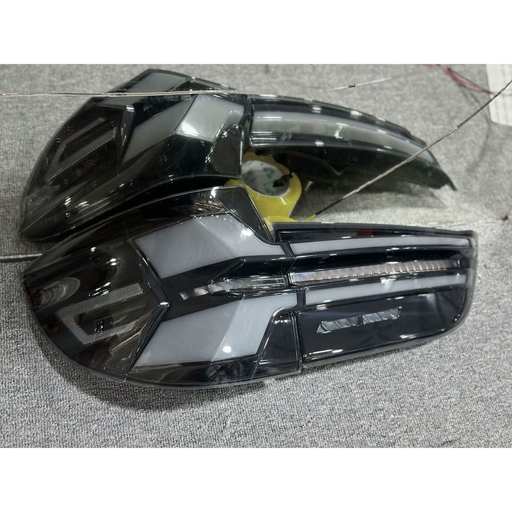 BMW X5 F15 Tail Lights with Sequential Turn Signals (2014-2018)