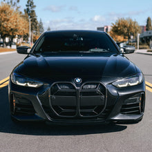Load image into Gallery viewer, BMW 4 Series G22 G23 G26 CSL Style Dry Carbon Fiber Kidney Grille (2021+)