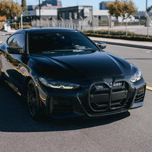 Load image into Gallery viewer, BMW 4 Series G22 G23 G26 CSL Style Dry Carbon Fiber Kidney Grille (2021+)